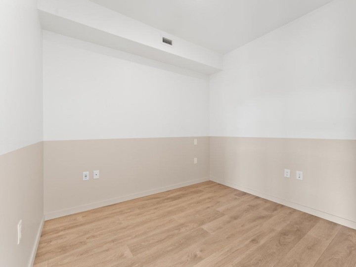 Photo 11 at 509 - 725 Marine Drive, Harbourside, North Vancouver