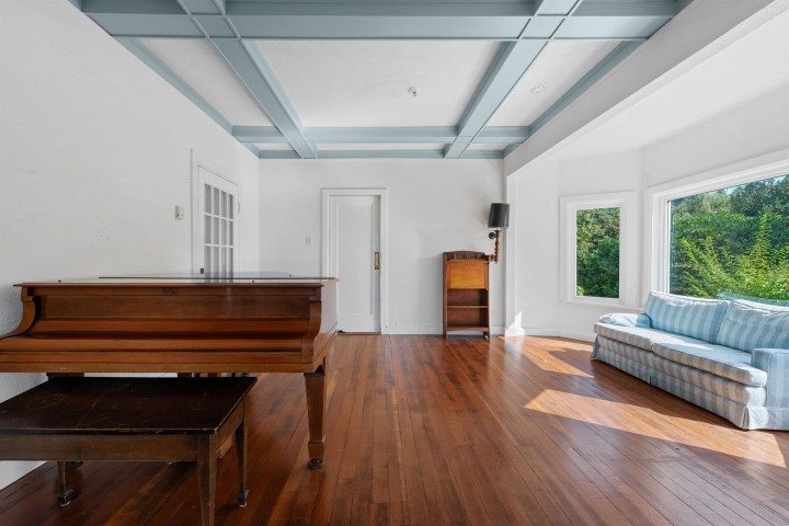 Photo 7 at 1376 11th Street, Sentinel Hill, West Vancouver