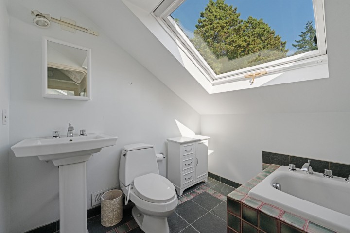 Photo 18 at 1376 11th Street, Sentinel Hill, West Vancouver