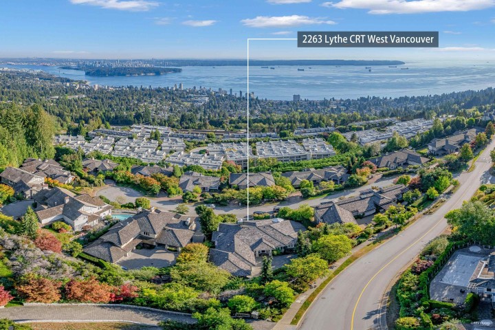 Photo 6 at 2263 Lythe Court, Whitby Estates, West Vancouver