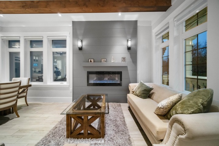 Photo 6 at 459 E 55th Avenue, South Vancouver, Vancouver East