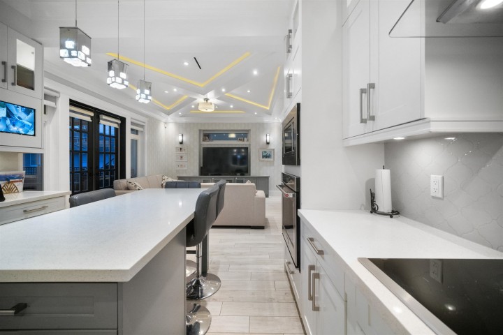 Photo 13 at 459 E 55th Avenue, South Vancouver, Vancouver East