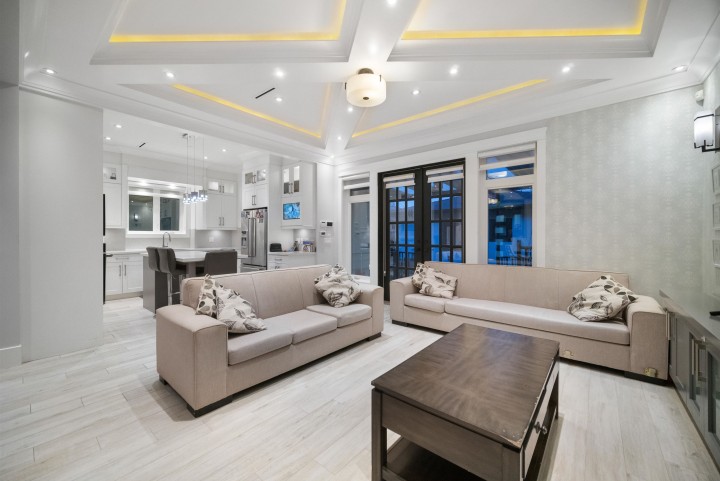 Photo 5 at 459 E 55th Avenue, South Vancouver, Vancouver East