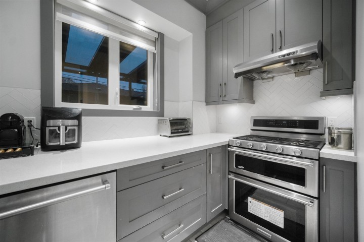 Photo 30 at 459 E 55th Avenue, South Vancouver, Vancouver East