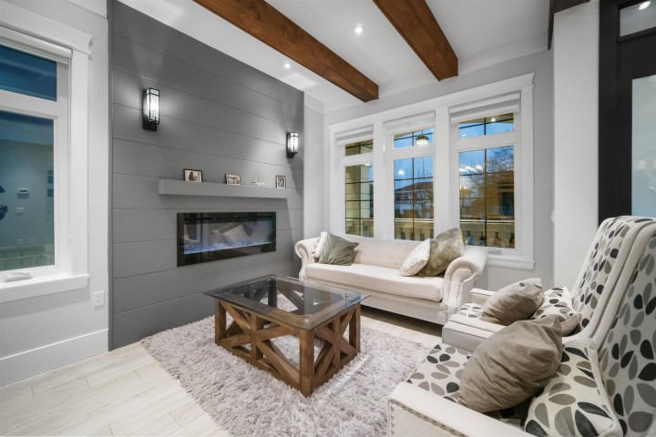 Photo 10 at 459 E 55th Avenue, South Vancouver, Vancouver East