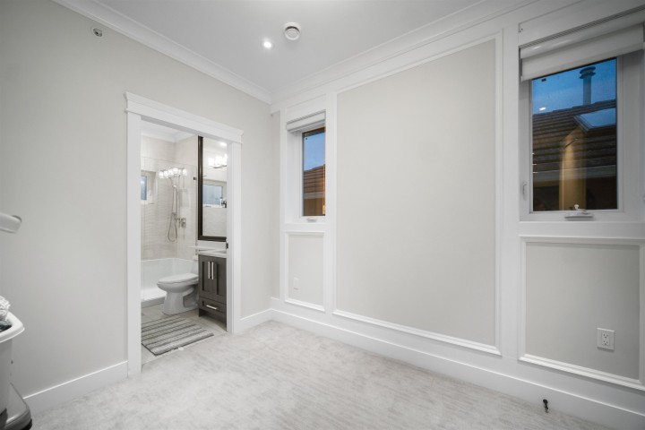 Photo 25 at 459 E 55th Avenue, South Vancouver, Vancouver East