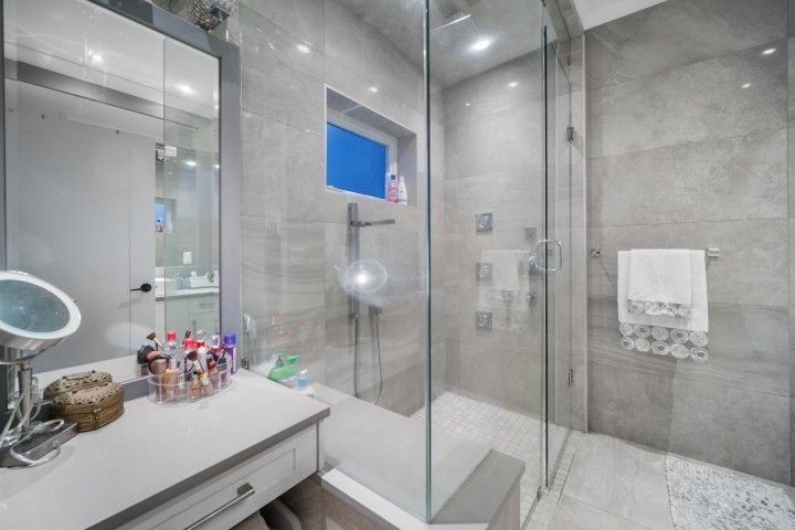 Photo 21 at 459 E 55th Avenue, South Vancouver, Vancouver East