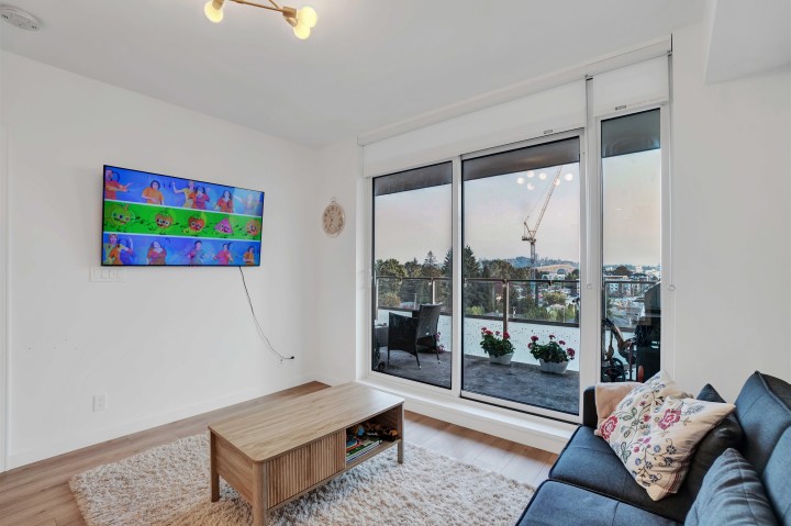 Photo 5 at 614 - 1500 Fern Street, Lynnmour, North Vancouver