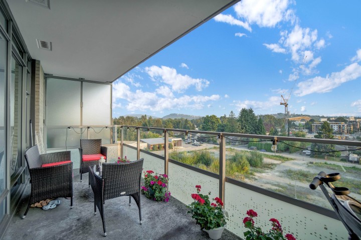 Photo 11 at 614 - 1500 Fern Street, Lynnmour, North Vancouver