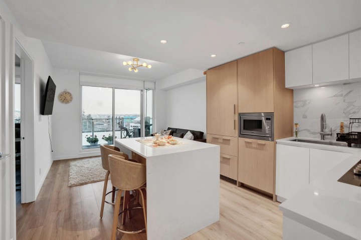 Photo 8 at 614 - 1500 Fern Street, Lynnmour, North Vancouver