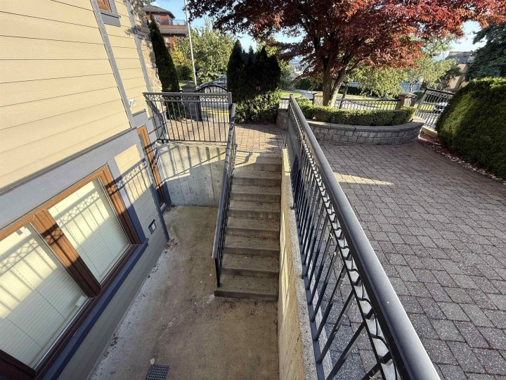 Photo 9 at 7689 Jasper Crescent, Fraserview VE, Vancouver East