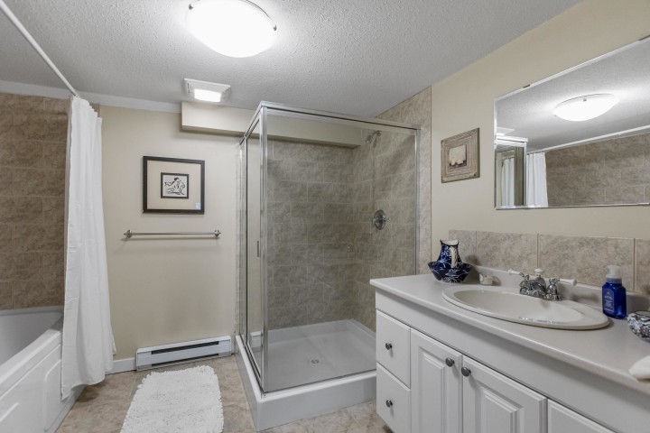 Photo 28 at 3420 Rockview Place, Westmount WV, West Vancouver