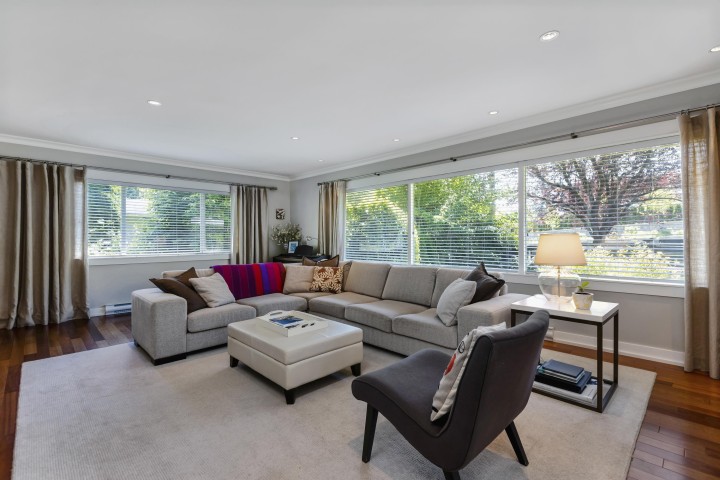 Photo 4 at 3420 Rockview Place, Westmount WV, West Vancouver