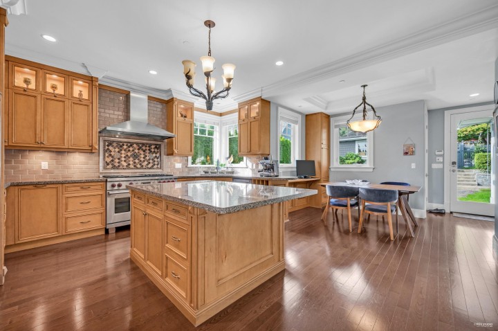 Photo 8 at 1287 Gordon Avenue, Ambleside, West Vancouver