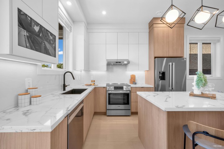 Photo 9 at 3415 Seaforth Drive, Renfrew Heights, Vancouver East