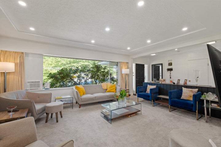 Photo 5 at 869 Clements Avenue, Canyon Heights NV, North Vancouver