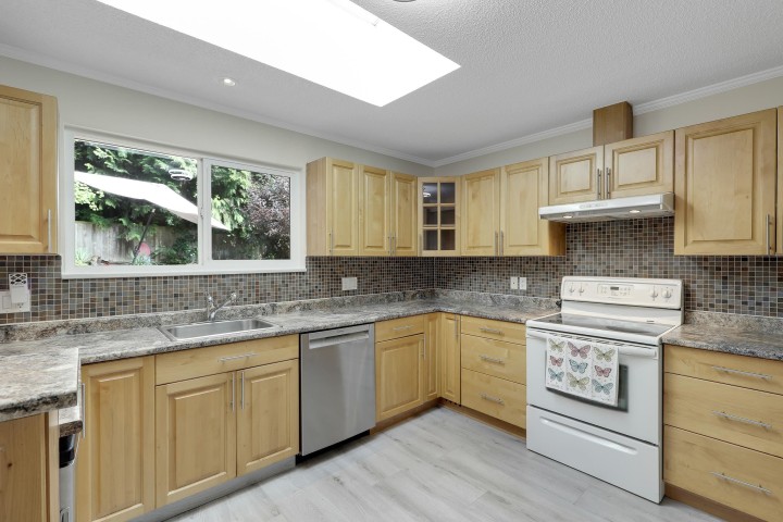 Photo 13 at 732 E 29th Street, Princess Park, North Vancouver