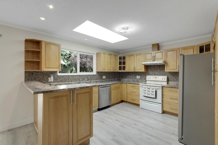 Photo 15 at 732 E 29th Street, Princess Park, North Vancouver