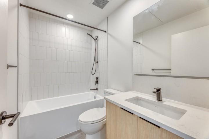 Photo 7 at 557 - 422 E 3rd Street, Lower Lonsdale, North Vancouver