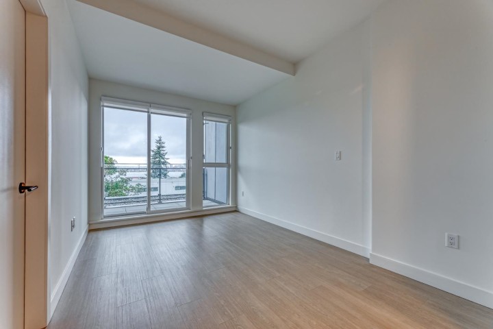 Photo 3 at 557 - 422 E 3rd Street, Lower Lonsdale, North Vancouver