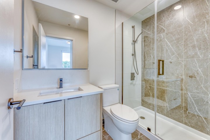 Photo 10 at 557 - 422 E 3rd Street, Lower Lonsdale, North Vancouver