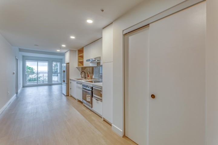 Photo 4 at 557 - 422 E 3rd Street, Lower Lonsdale, North Vancouver