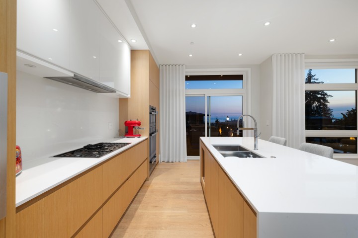 Photo 22 at 2993 Burfield Place, Cypress Park Estates, West Vancouver