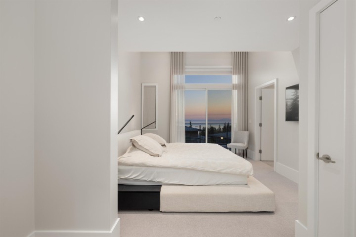 Photo 9 at 2993 Burfield Place, Cypress Park Estates, West Vancouver