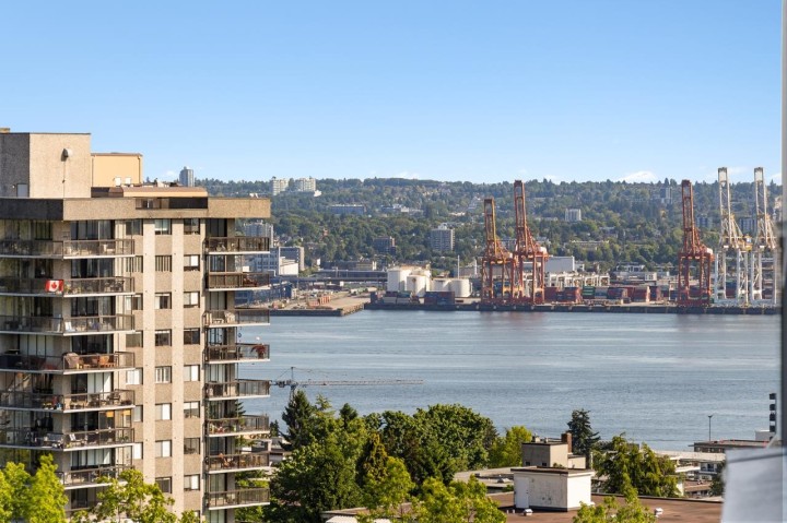 Photo 11 at 1302 - 158 W 13th Street, Central Lonsdale, North Vancouver