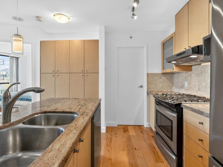 Photo 10 at 907 - 124 W 1st Street, Lower Lonsdale, North Vancouver