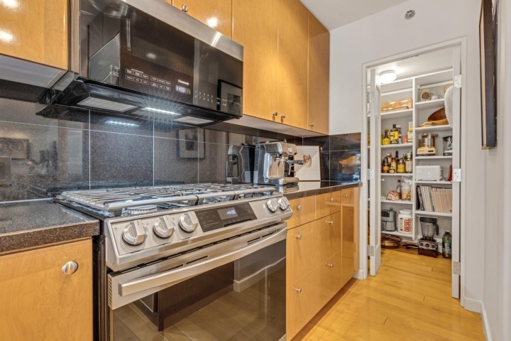 Photo 7 at 1404 - 819 Hamilton Street, Downtown VW, Vancouver West