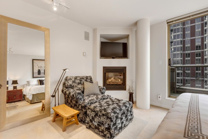 Photo 14 at 1404 - 819 Hamilton Street, Downtown VW, Vancouver West