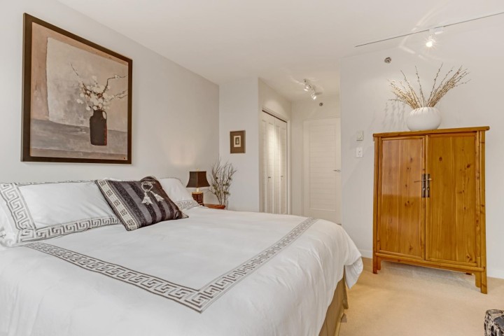 Photo 15 at 1404 - 819 Hamilton Street, Downtown VW, Vancouver West