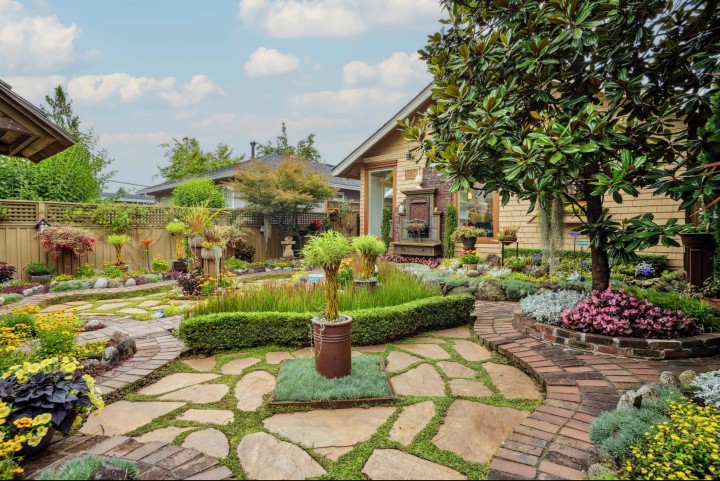 Photo 2 at 5138 Somerville Street, Fraser VE, Vancouver East