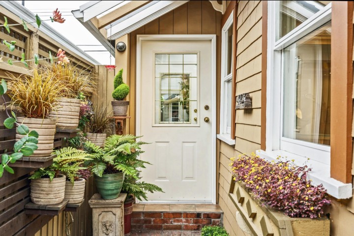 Photo 4 at 5138 Somerville Street, Fraser VE, Vancouver East