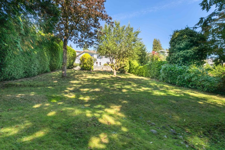 Photo 7 at 940 Keith Road, Park Royal, West Vancouver