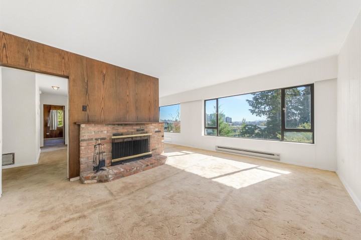 Photo 9 at 940 Keith Road, Park Royal, West Vancouver