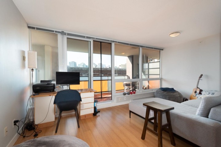 Photo 5 at 503 - 718 Main Street, Strathcona, Vancouver East