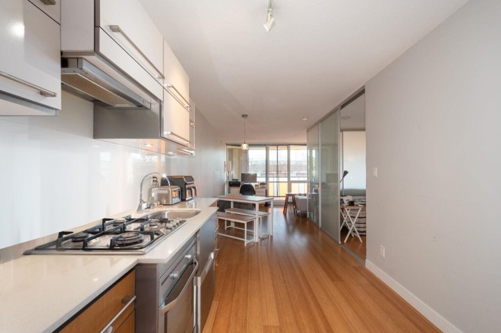 Photo 10 at 503 - 718 Main Street, Strathcona, Vancouver East