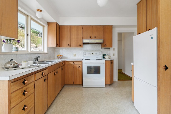 Photo 28 at 1165 Lawson Avenue, Ambleside, West Vancouver