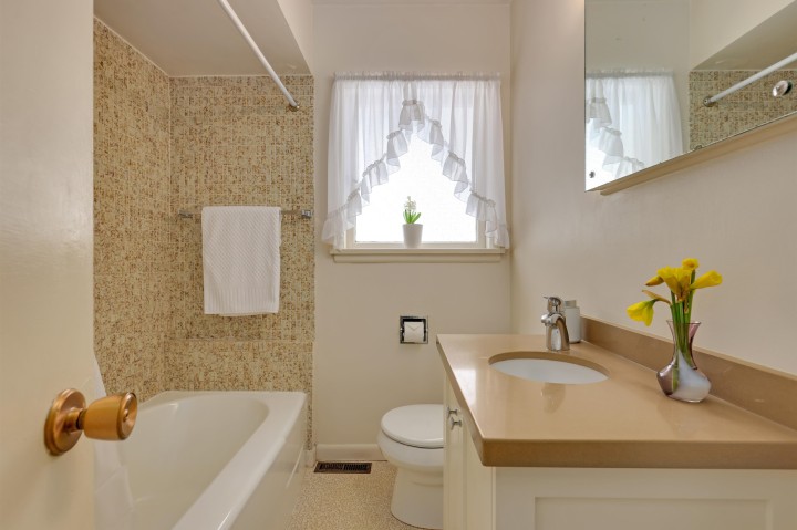 Photo 31 at 1165 Lawson Avenue, Ambleside, West Vancouver