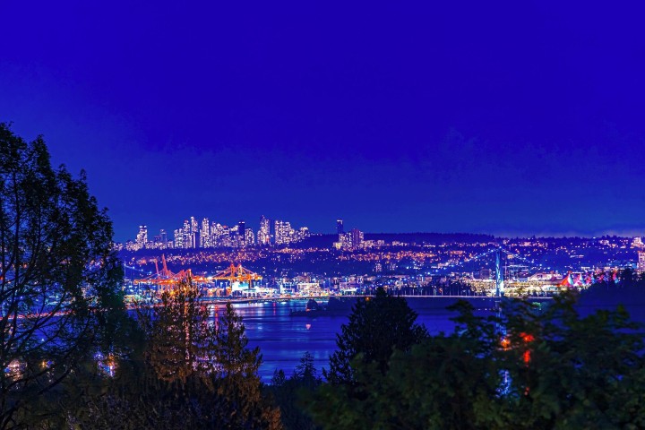 Photo 2 at 2365 Queens Avenue, Queens, West Vancouver