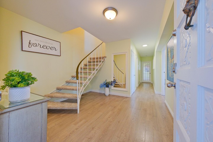 Photo 5 at 2365 Queens Avenue, Queens, West Vancouver