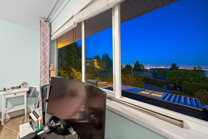 Photo 25 at 2365 Queens Avenue, Queens, West Vancouver