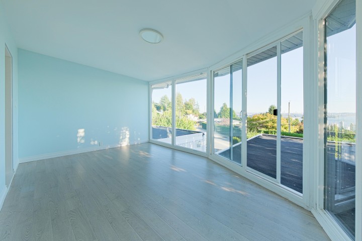 Photo 21 at 2365 Queens Avenue, Queens, West Vancouver