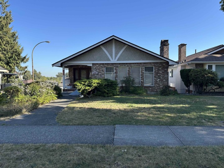 Photo 1 at 2376 Fraserview Drive, Fraserview VE, Vancouver East