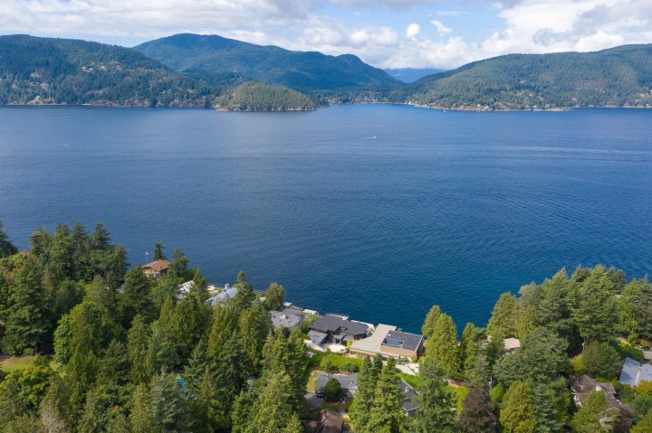 Photo 12 at 7195 Rockland Wynd, Whytecliff, West Vancouver