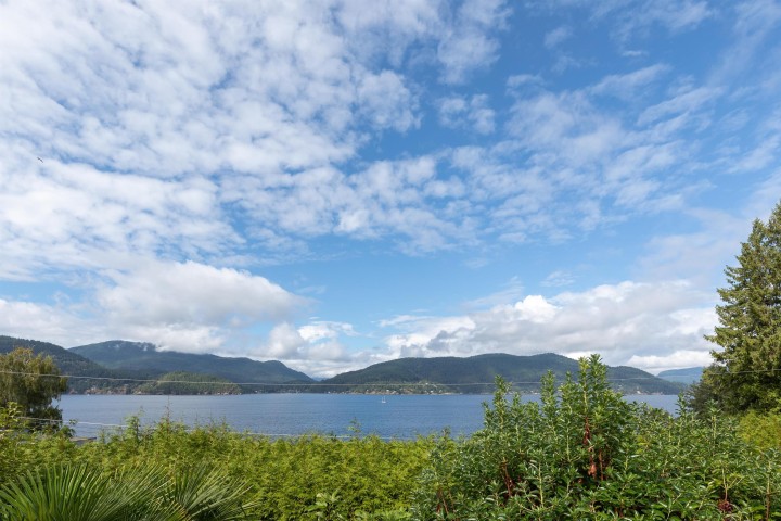 Photo 7 at 7195 Rockland Wynd, Whytecliff, West Vancouver