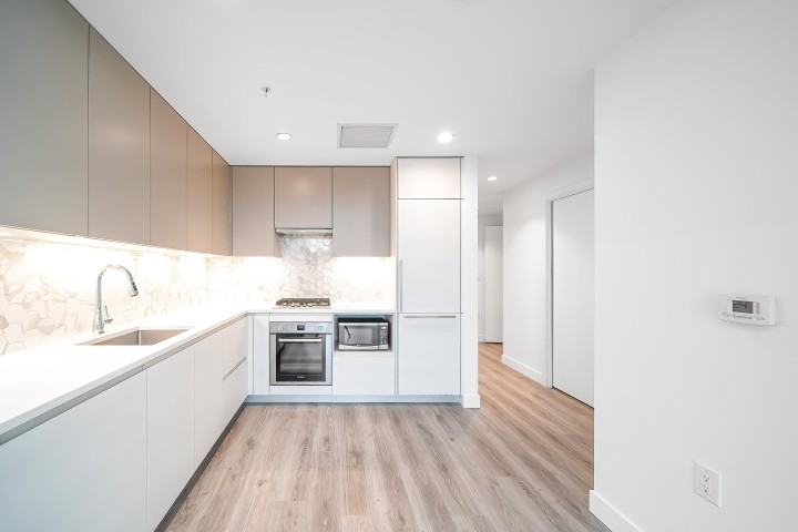 Photo 3 at 602 - 8181 Chester Street, South Vancouver, Vancouver East