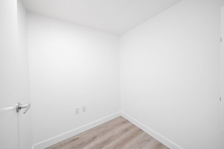 Photo 14 at 602 - 8181 Chester Street, South Vancouver, Vancouver East